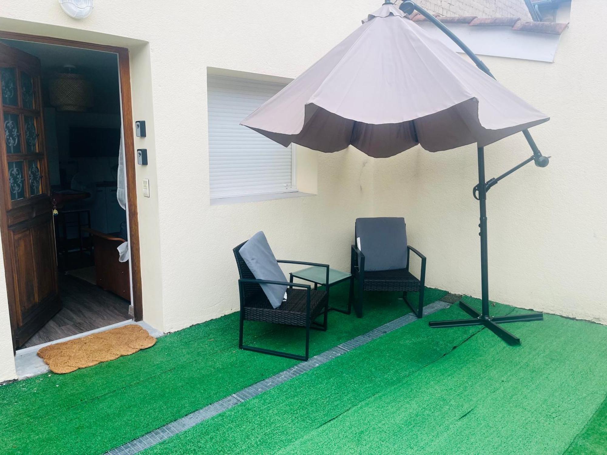 Le Petit Prince , Jolie Maisonnette Terrasse Netflix Parking Prive Jeux De Societe Bourg-en-Bresse Exterior photo